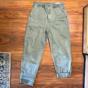 Like new Gap Barrel Khaki High Rise Sage Jeans sz 6 Tall